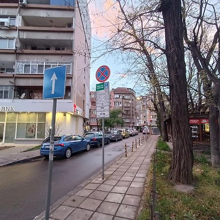 Sunny 2-Bedroom Maisonette Varna & Parking Экстерьер фото