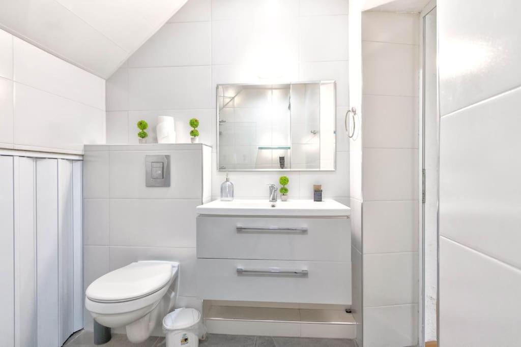 Sunny 2-Bedroom Maisonette Varna & Parking Экстерьер фото