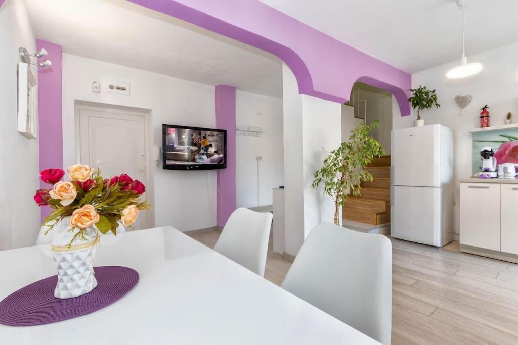 Sunny 2-Bedroom Maisonette Varna & Parking Экстерьер фото