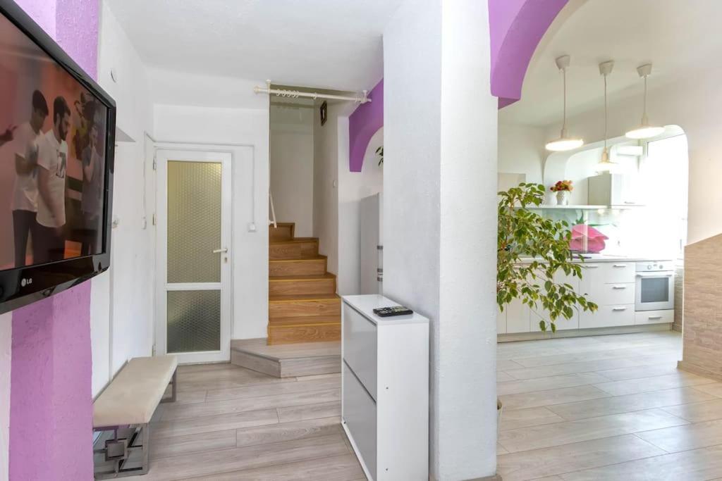 Sunny 2-Bedroom Maisonette Varna & Parking Экстерьер фото