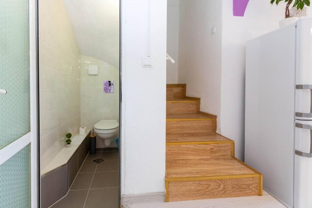 Sunny 2-Bedroom Maisonette Varna & Parking Экстерьер фото
